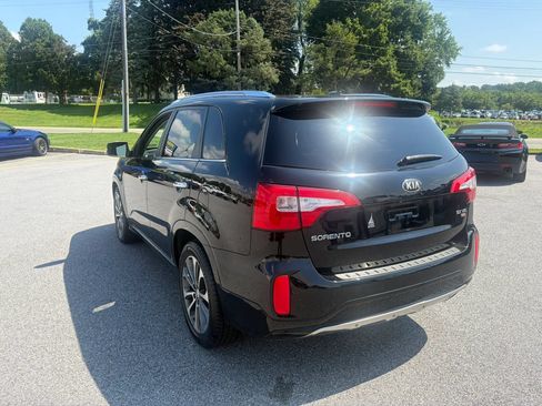 Used 2014 Kia Sorento SX w/ 3rd Row Package AWD/4WD image 17