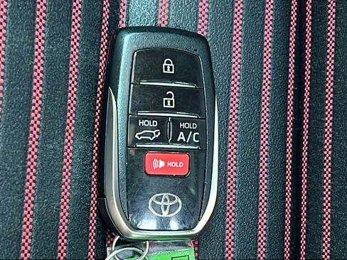 Used 2023 Toyota RAV4 XSE AWD/4WD image 29