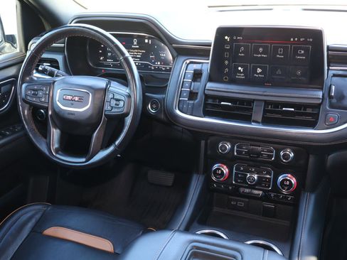 Used 2023 GMC Yukon AT4 w/ AT4 Premium Package image 11