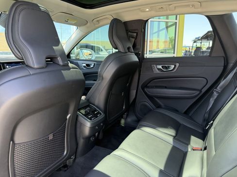 Used 2022 Volvo XC60 B6 Inscription w/ Advanced Package AWD/4WD image 37