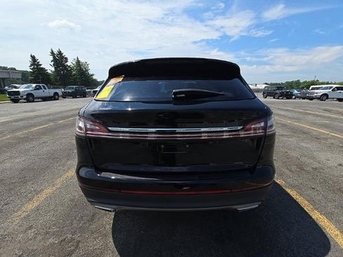 Used 2023 Lincoln Nautilus Reserve AWD/4WD image 5