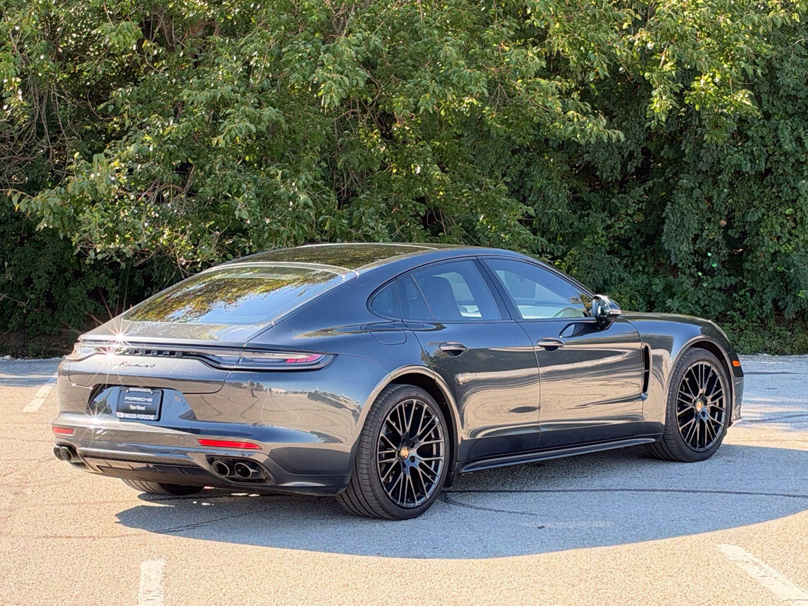 Certified 2023 Porsche Panamera 4 Platinum Edition AWD/4WD image 6