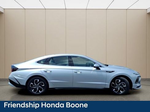 Used 2024 Hyundai Sonata SEL FWD image 7