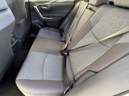 Used 2025 Toyota RAV4 XLE w/ Convenience Package image 27