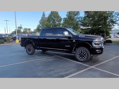 New 2025 RAM 2500 Limited AWD/4WD image 38