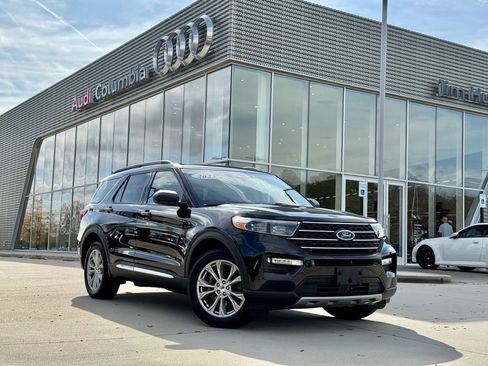 Used 2023 Ford Explorer XLT w/ Equipment Group 202A image 2