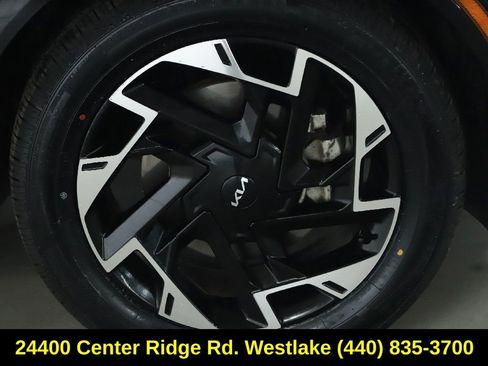 Used 2023 Kia Sportage SX image 10