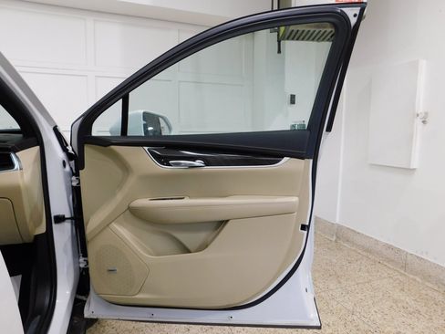 Used 2018 Cadillac XT5 AWD image 94