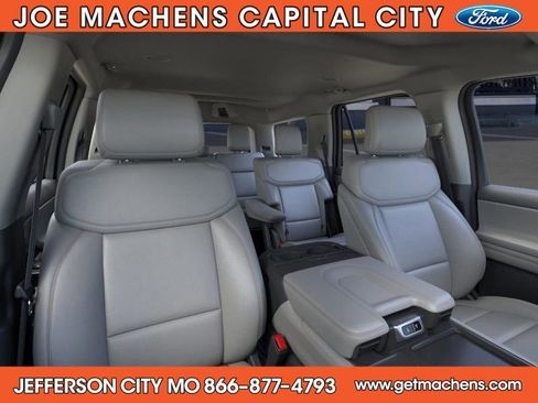 New 2026 Ford Expedition Active image 11
