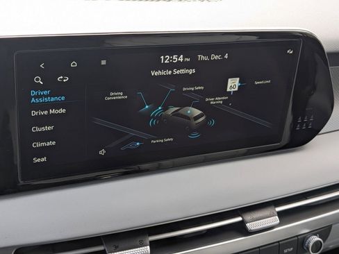 Used 2024 Hyundai Palisade SEL image 40