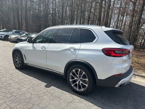 Used 2019 BMW X5 xDrive40i w/ Executive Package image 3