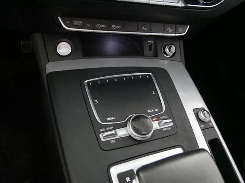 Used 2019 Audi Q5 2.0T Premium Plus w/ Premium Plus Package image 29