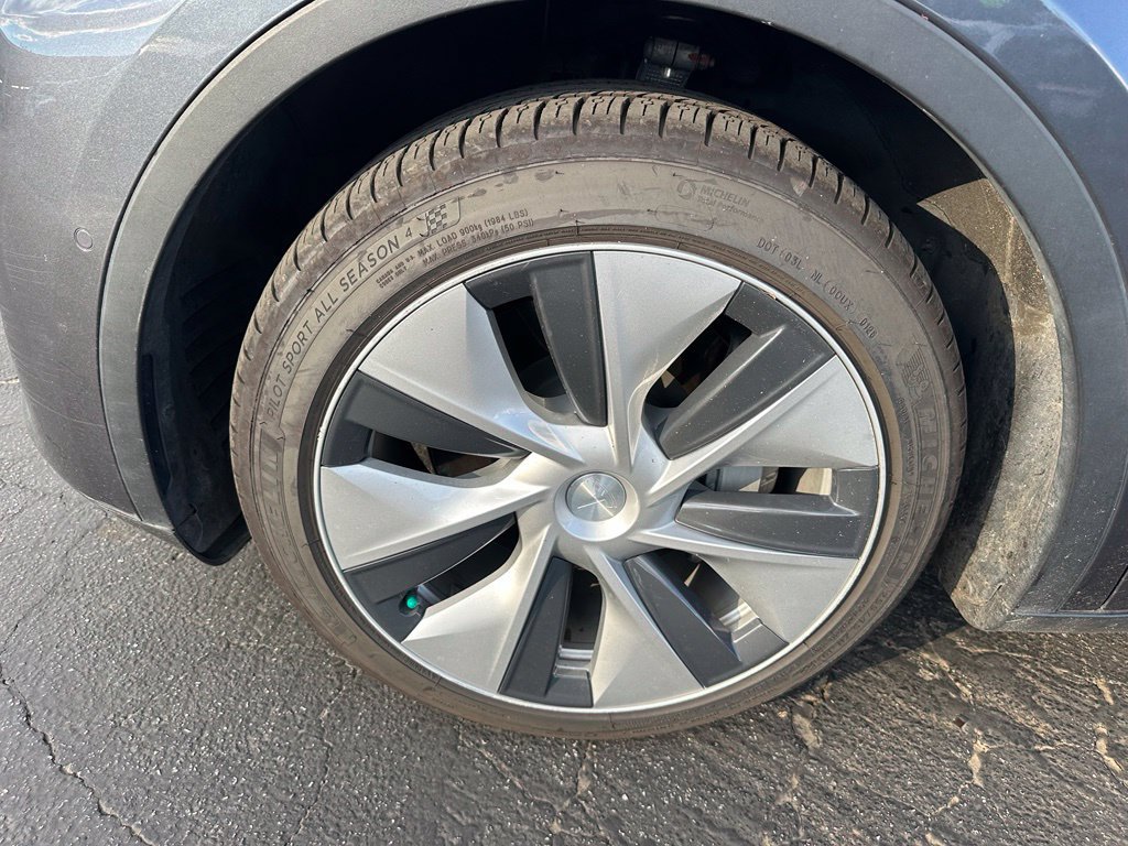 Used 2021 Tesla Model Y Long Range AWD/4WD image 7