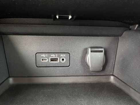 Used 2021 Nissan Sentra SV FWD image 32