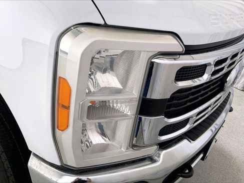 Used 2023 Ford F250 XLT w/ FX4 Off-Road Package image 10