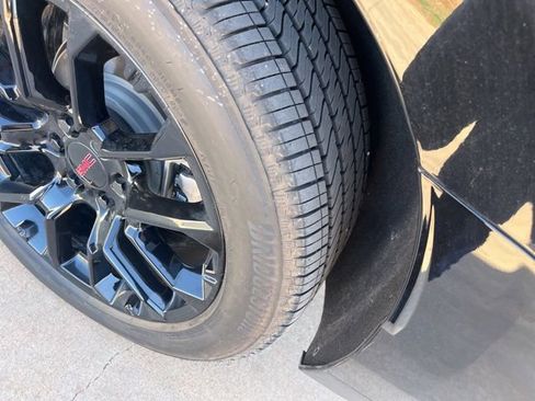 Used 2025 GMC Yukon XL AT4 Ultimate w/ LPO, AT4 Appearance Package image 7