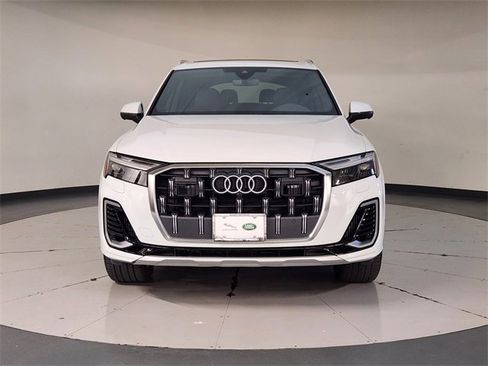 Used 2025 Audi Q7 3.0T Premium Plus image 9