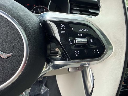 Used 2024 Jaguar XF R-Dynamic SE image 36