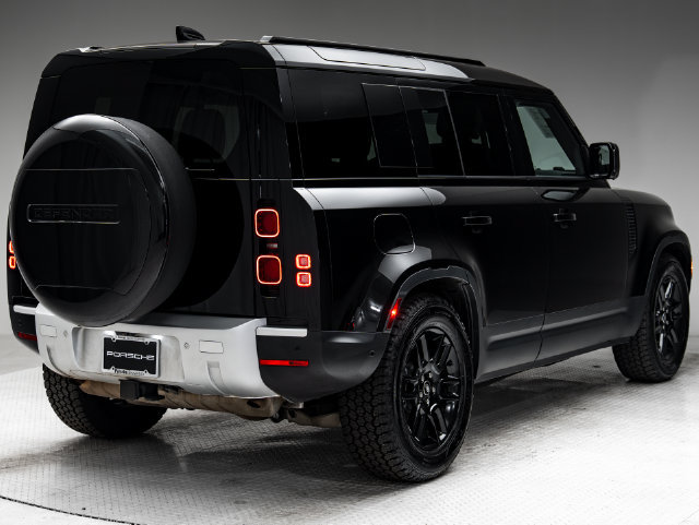 Used 2025 Land Rover Defender 110 S AWD/4WD image 29