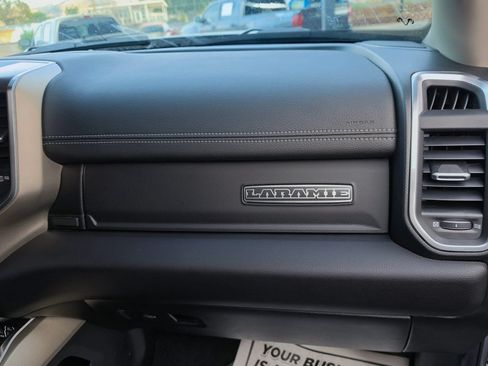 Used 2024 RAM 2500 Laramie AWD/4WD image 32
