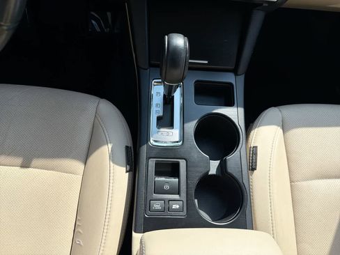 Used 2017 Subaru Outback 3.6R Limited image 37