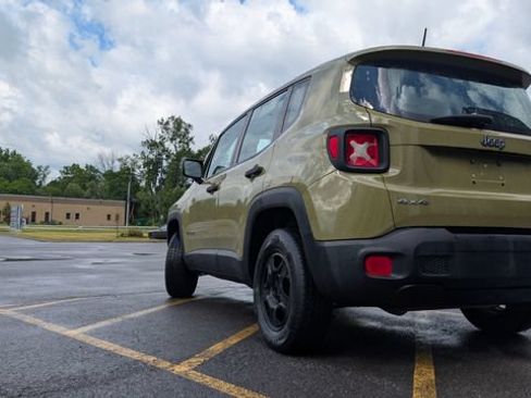 Used 2015 Jeep Renegade Sport w/ Power & Air Group AWD/4WD image 7