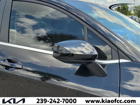 New 2026 Kia Sportage LX FWD image 8
