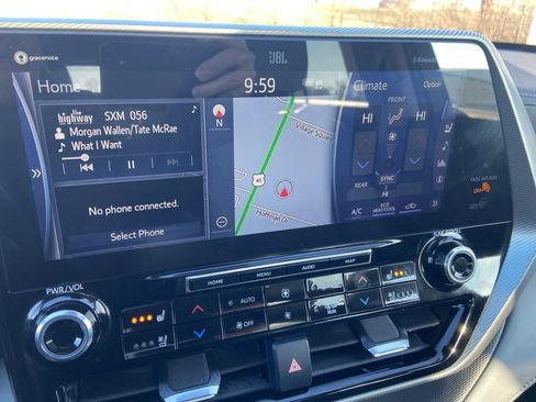 Used 2022 Toyota Highlander Platinum image 18