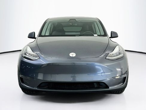 Used 2021 Tesla Model Y Long Range AWD/4WD image 2