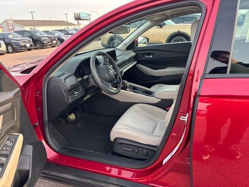 Used 2024 Honda Accord EX image 13
