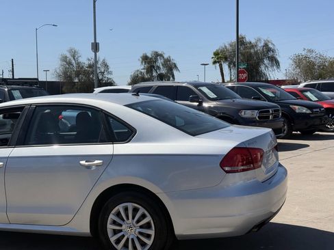 Used 2014 Volkswagen Passat 1.8T S image 7