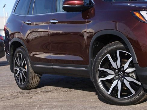 Used 2022 Honda Pilot Touring image 3
