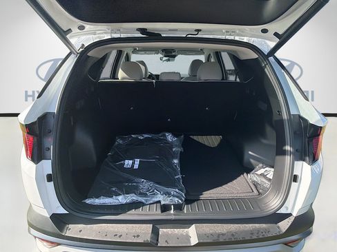 New 2026 Hyundai Tucson SEL FWD image 18
