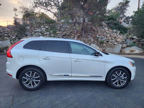 Used 2017 Volvo XC60 T6 Dynamic w/ Climate Package image 6