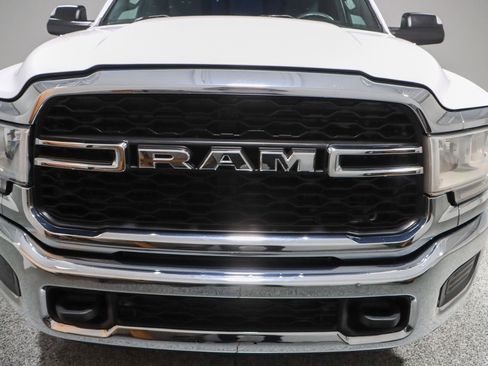 Used 2022 RAM 3500 Tradesman image 4