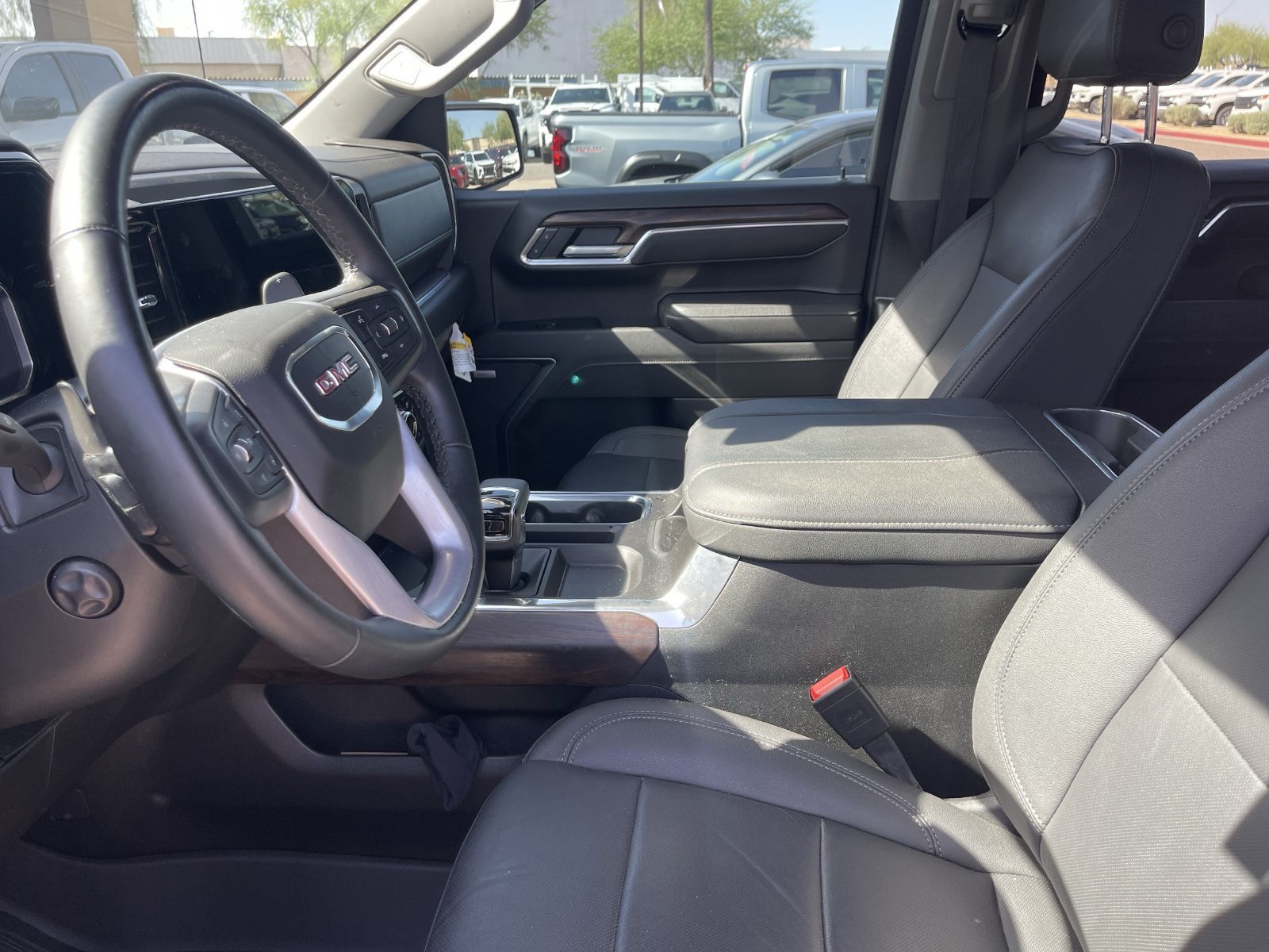 Used 2026 GMC Sierra 1500 SLT w/ SLT Premium Plus Package AWD/4WD image 11