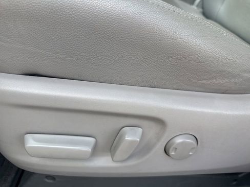 Used 2017 Toyota Sienna XLE image 21