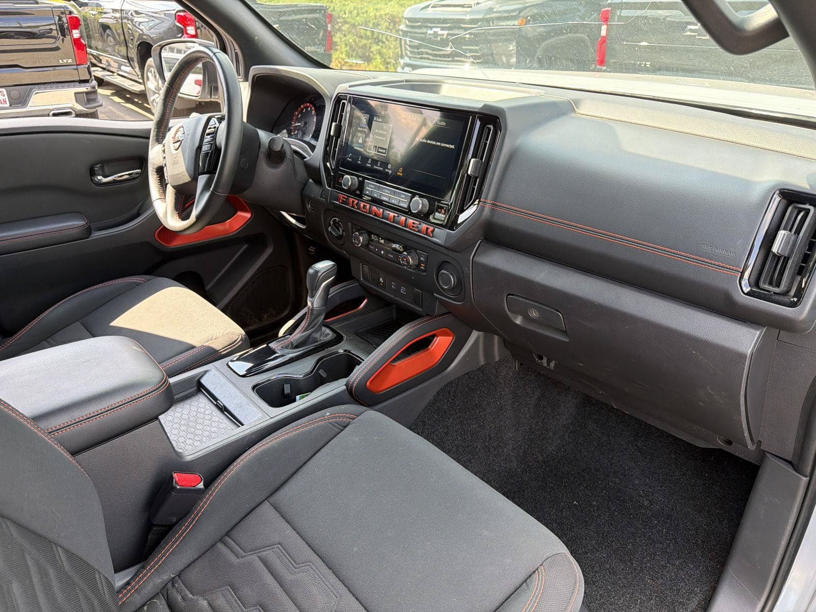Used 2025 Nissan Frontier PRO-4X w/ Interior Protection Package AWD/4WD image 21