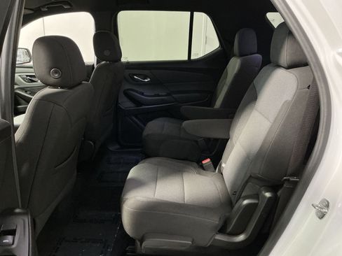 Used 2023 Chevrolet Traverse LT AWD/4WD image 24