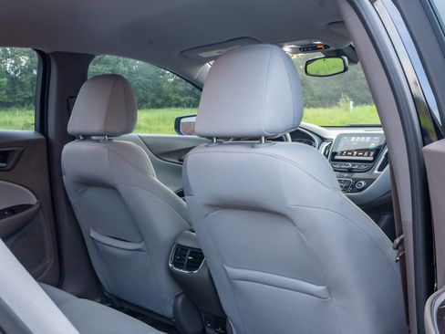 Used 2018 Chevrolet Malibu LT FWD image 14