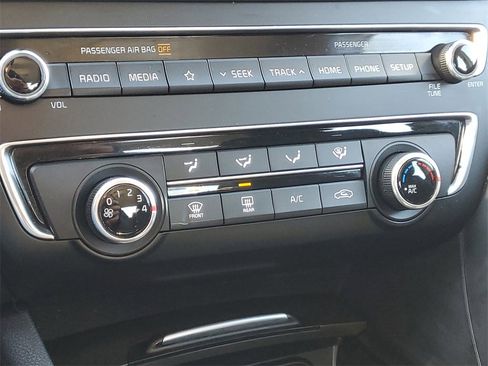 Used 2020 Kia Optima LX image 23