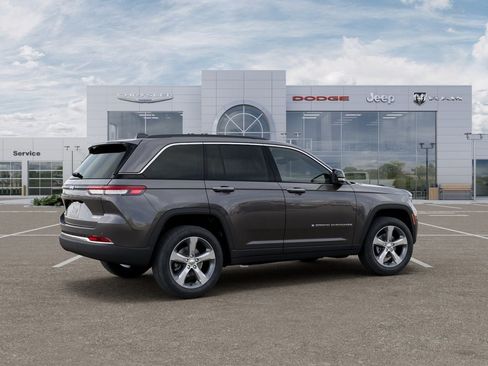 New 2026 Jeep Grand Cherokee Limited AWD/4WD image 4