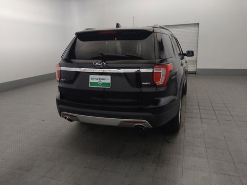 Used 2016 Ford Explorer XLT w/ Equipment Group 202A AWD/4WD image 7
