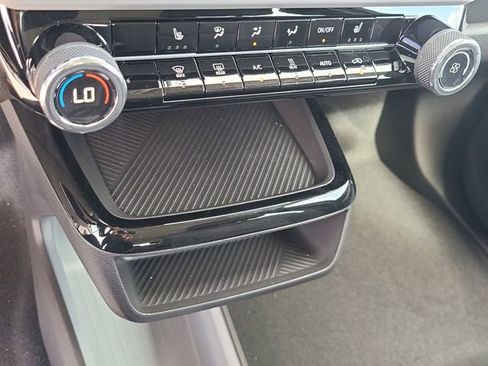 New 2027 Chevrolet Bolt LT w/ Comfort Package image 28