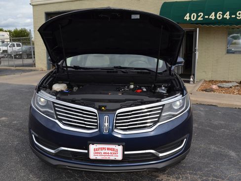 Used 2017 Lincoln MKX Reserve w/ Lincoln MKX Climate Package image 52