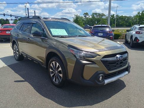 Certified 2025 Subaru Outback Limited AWD/4WD image 3