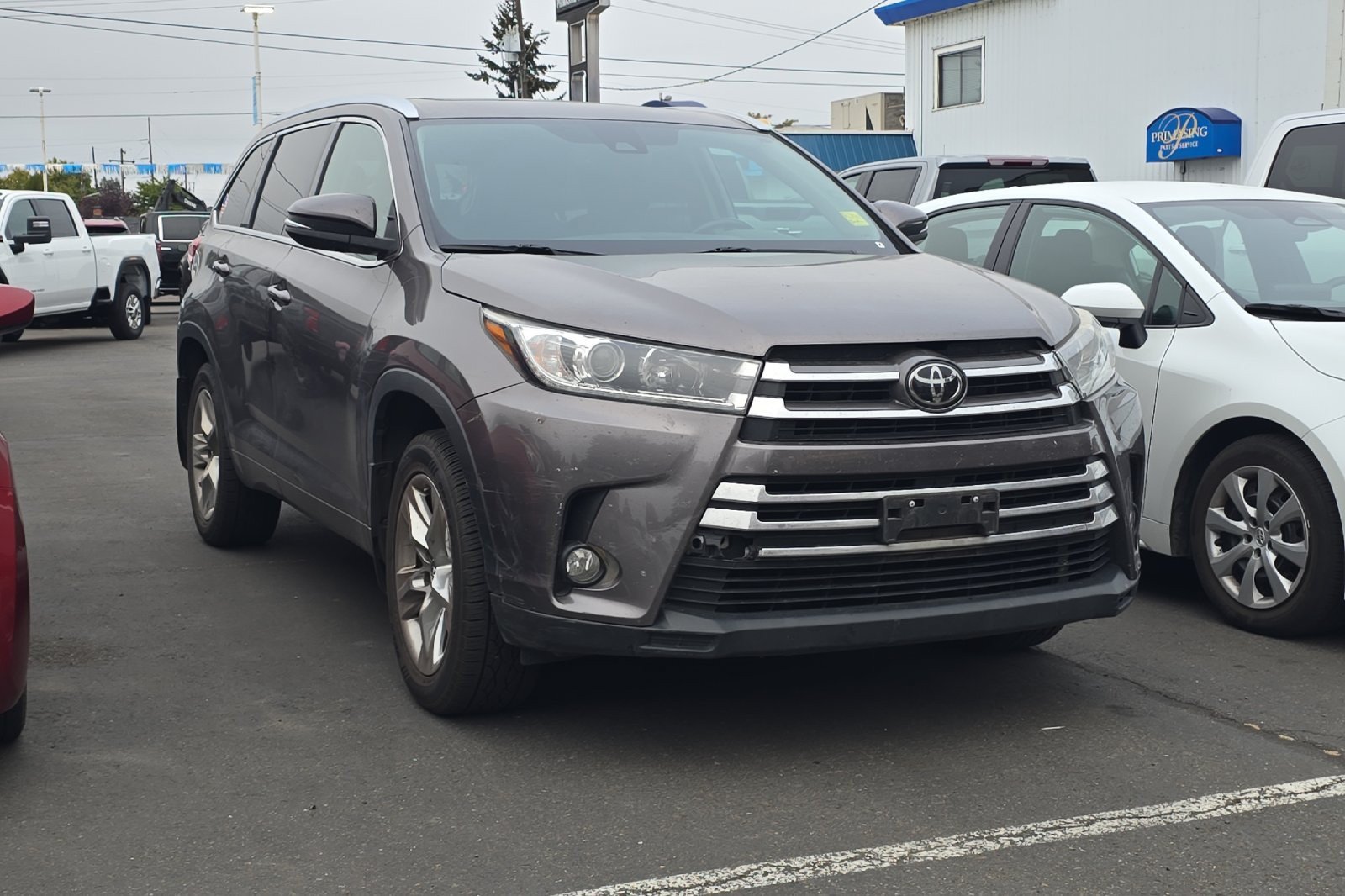 Used 2018 Toyota Highlander Limited AWD/4WD image 2