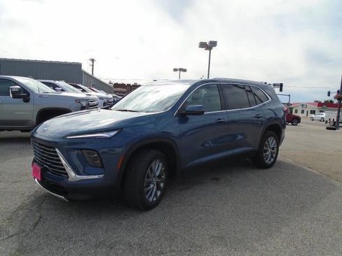 Certified 2025 Buick Enclave Preferred AWD/4WD image 3