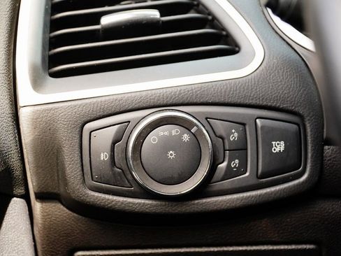 Used 2020 Ford Edge SEL image 28