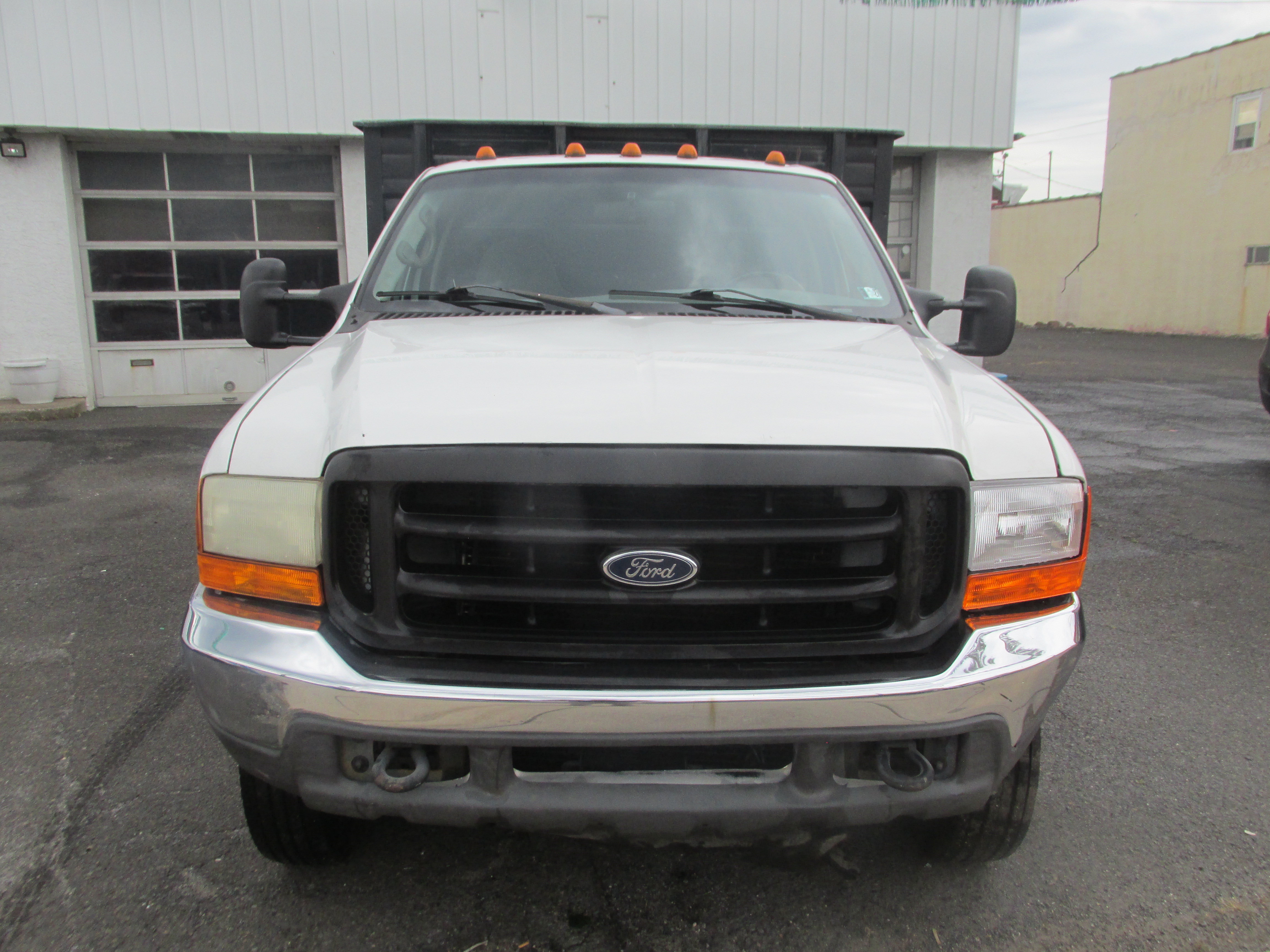 Used 2000 Ford F450 XL RWD image 2